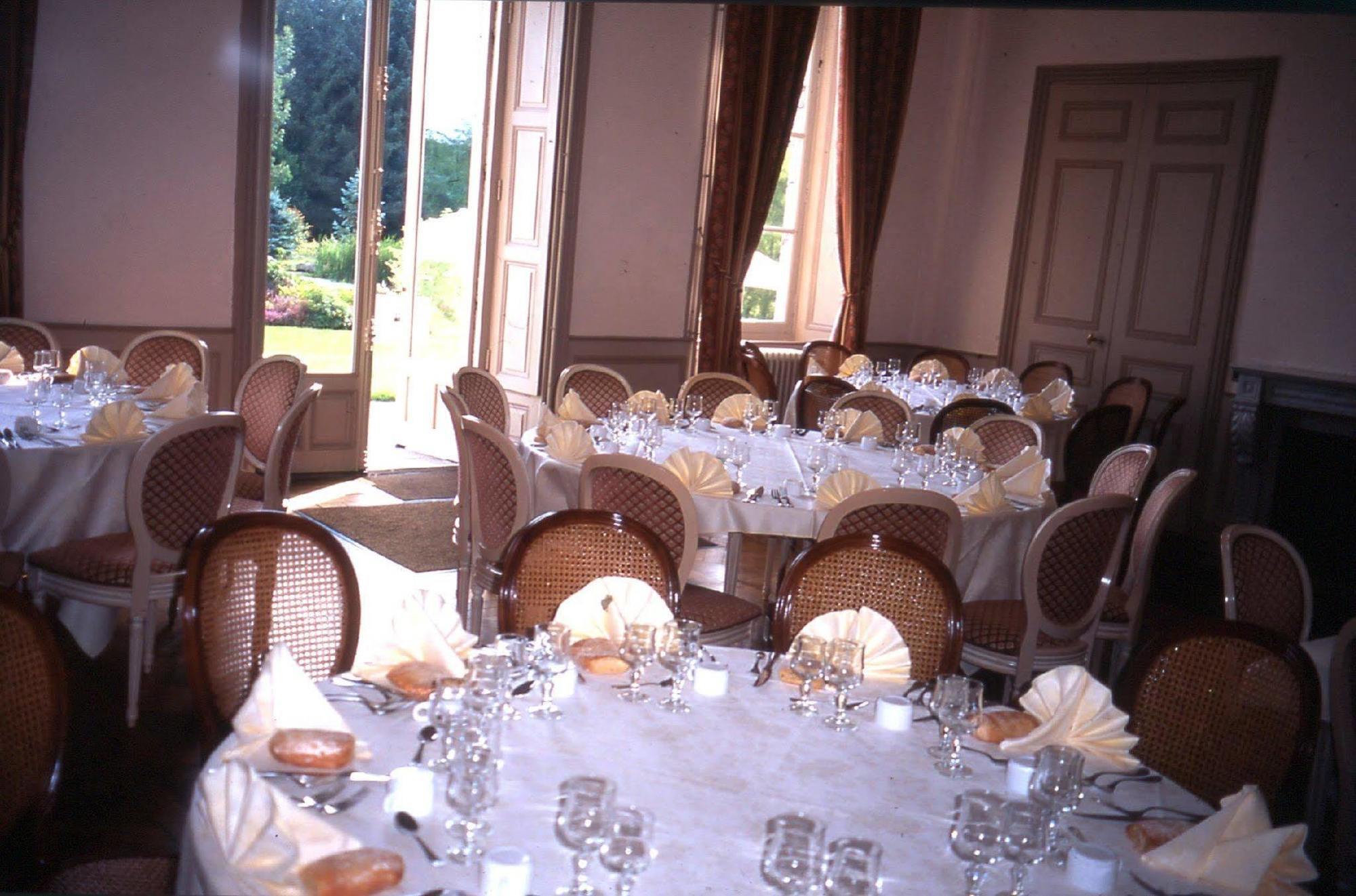 Chateau De La Foltiere Apartament Saint-Germain-en-Coglès Restauracja zdjęcie